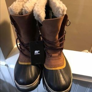 Sorel Women's Caribou Boots, Brand New